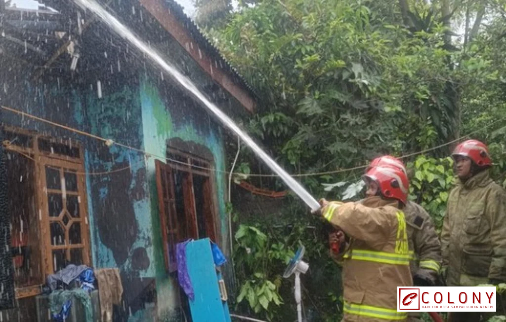 kebakaran rumah tamansari bogor